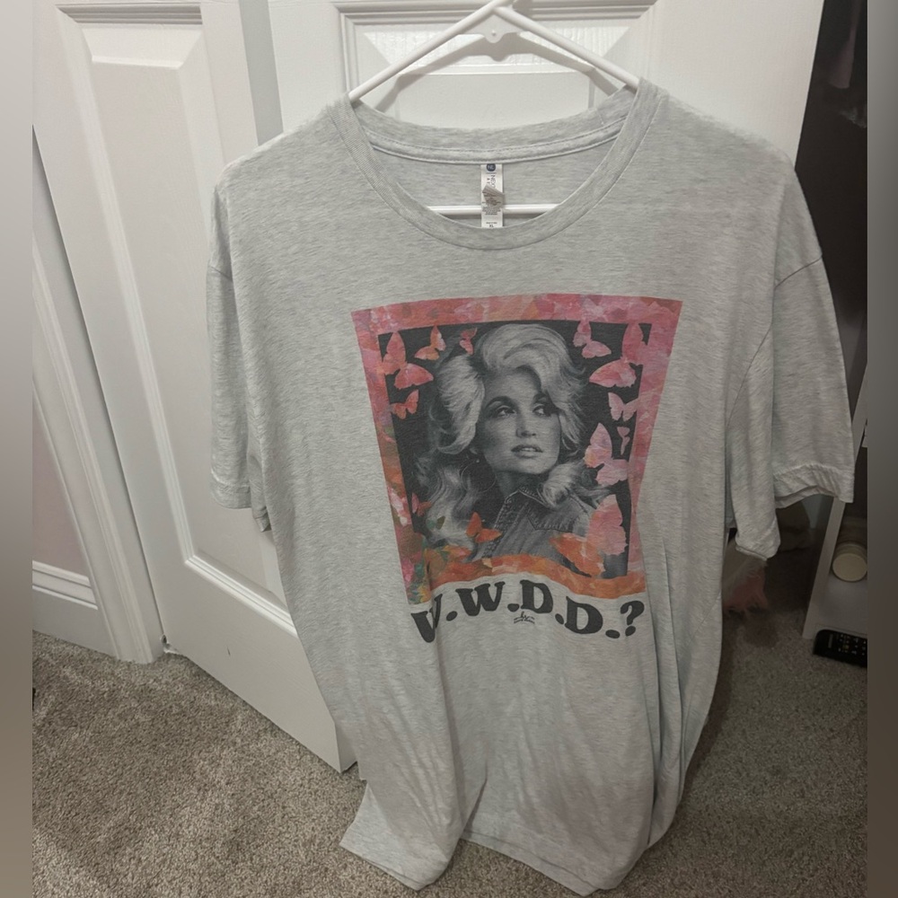 Dolly Parton graphic T shirt